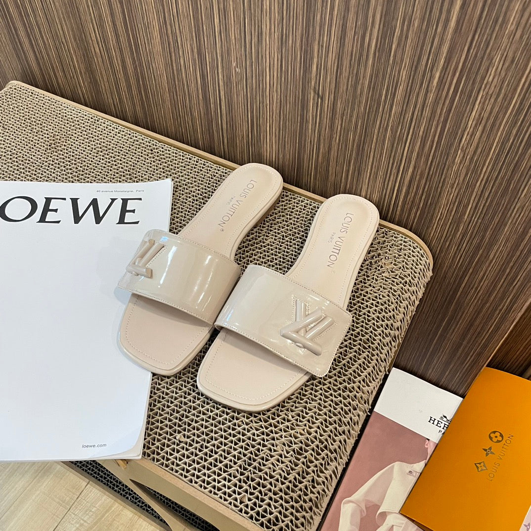 Multicolor Flat Slides