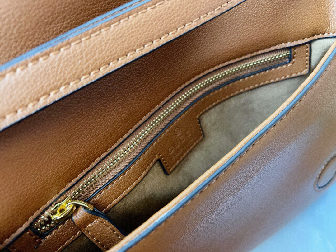 GC490 Blondie Shoulder Bag / 11"W x 6.3"H x 1.6"D