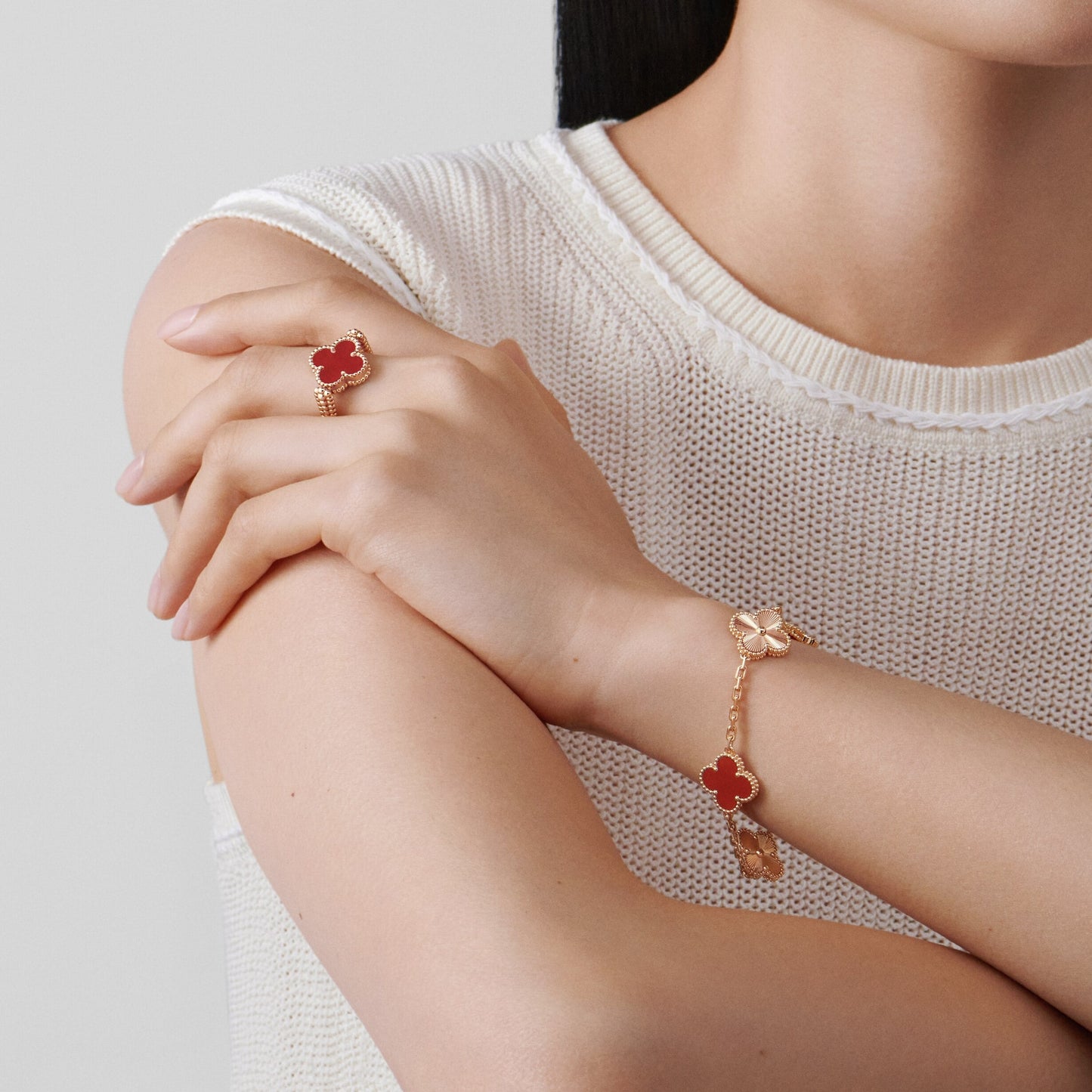 VAN CLEEF & ARPELS Vintage Alhambra Bracelet Laser Gold/red