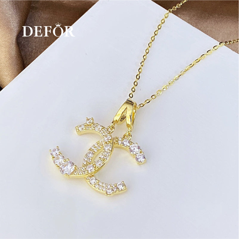 Double C necklace with diamond