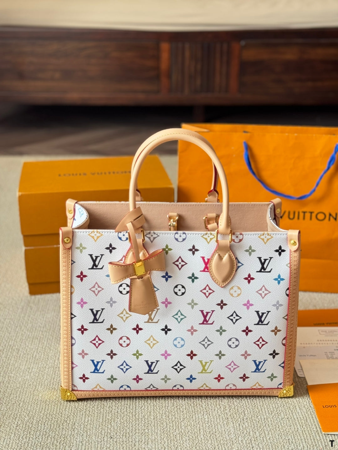 Louis new arrival 25 onthego tote bag size:35*30 cm