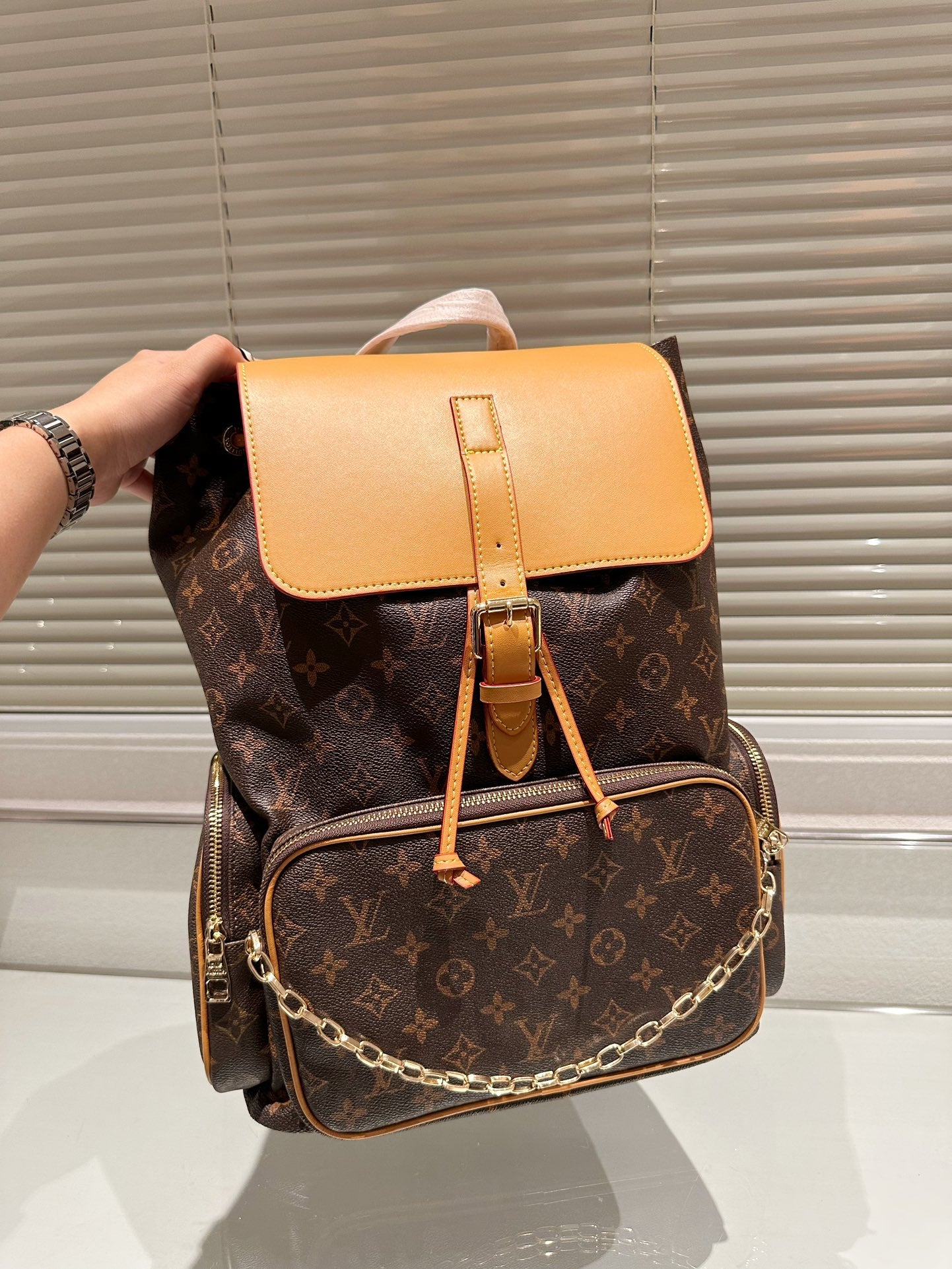 Louis Petite Malle Monogram backpack bag size : 37*45 cm