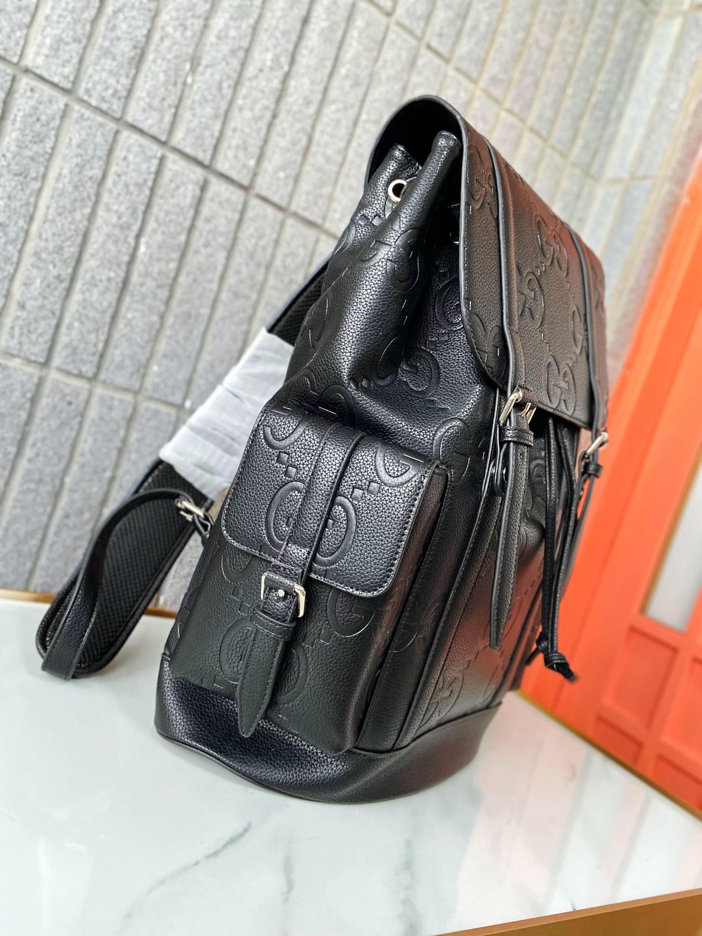 GG new arrival backpack bag size : 32 x 42 cm