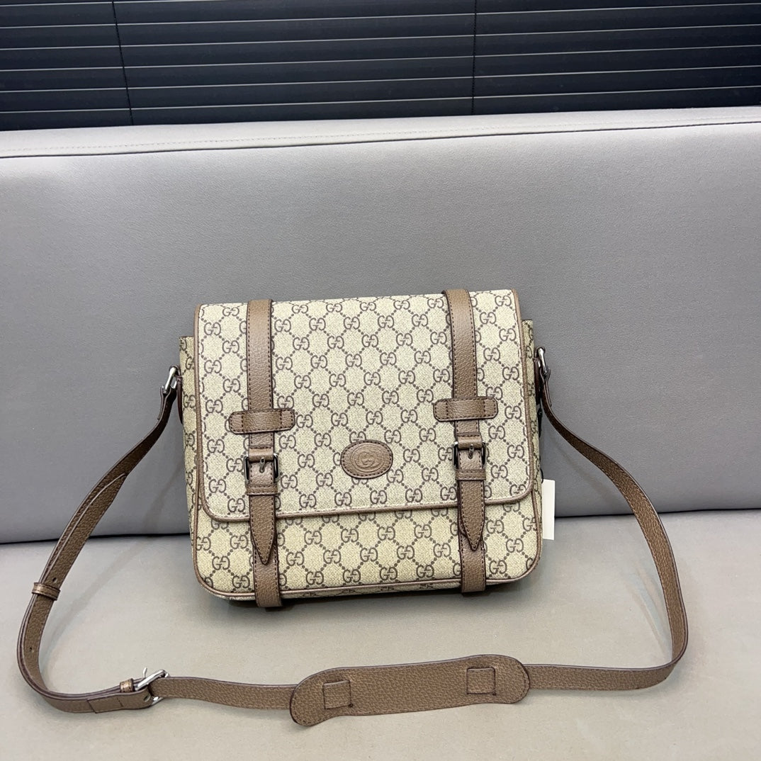 gg man and women crossbody bag size : 23 x 28 cm