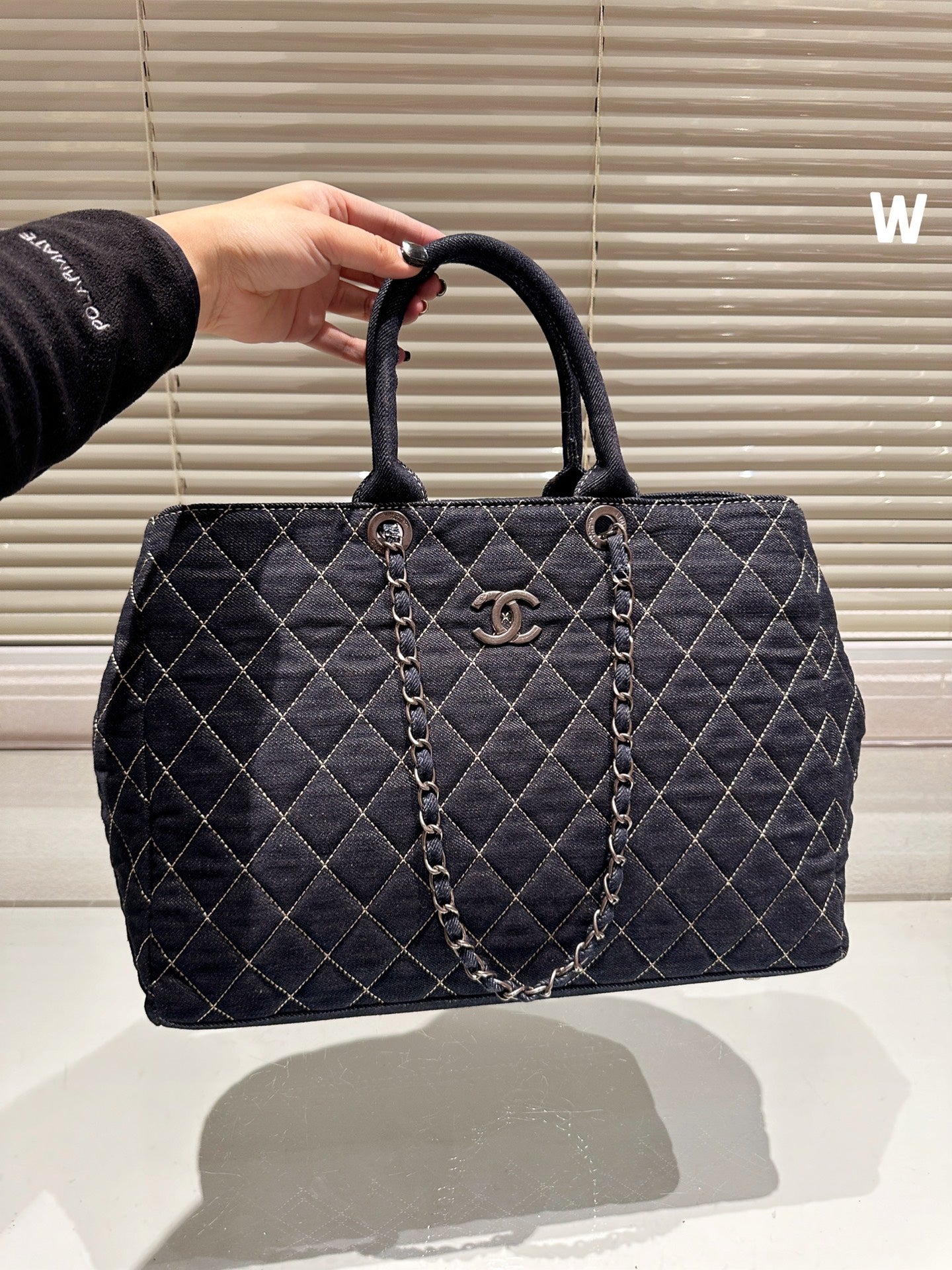 CC Vintage tote bag size 39 * 28cm