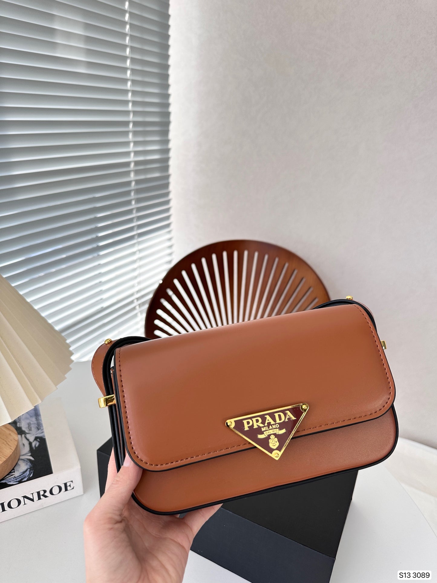 PRA Soft Calf women handbag size : 21*12 cm