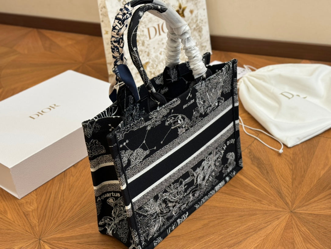 D book tote bag mediums size : 36 cm