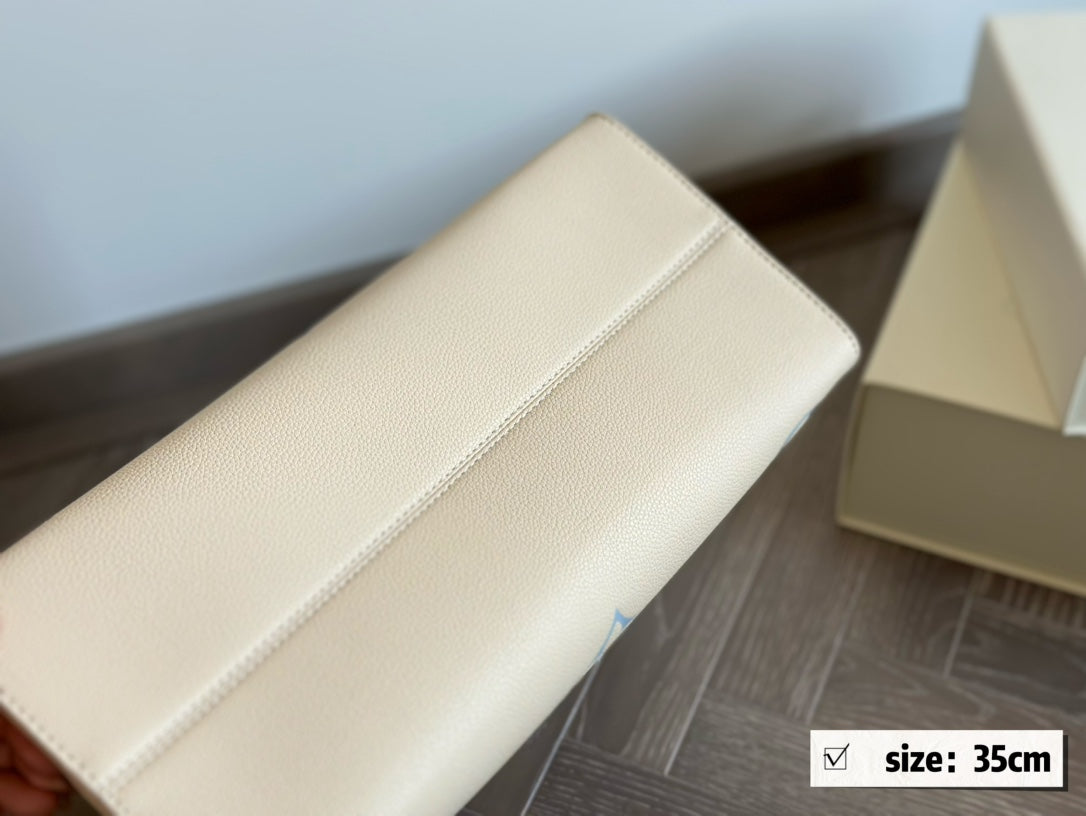 Louis onthego new arrival tote bag