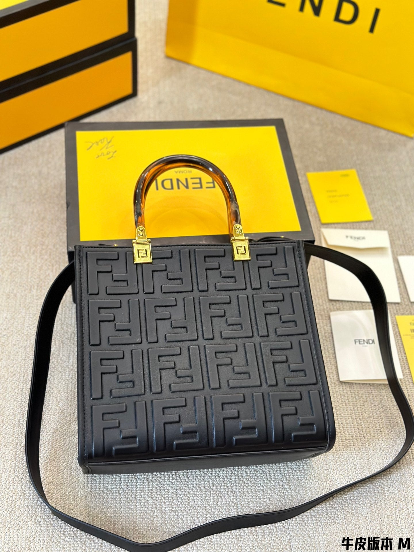 fen peekabo new arrival tote bag small size : 25*25 cm