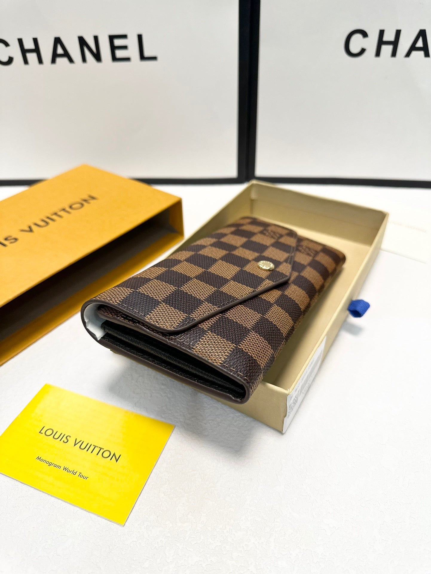 Louis new arrival wallet size: 19x10 cm