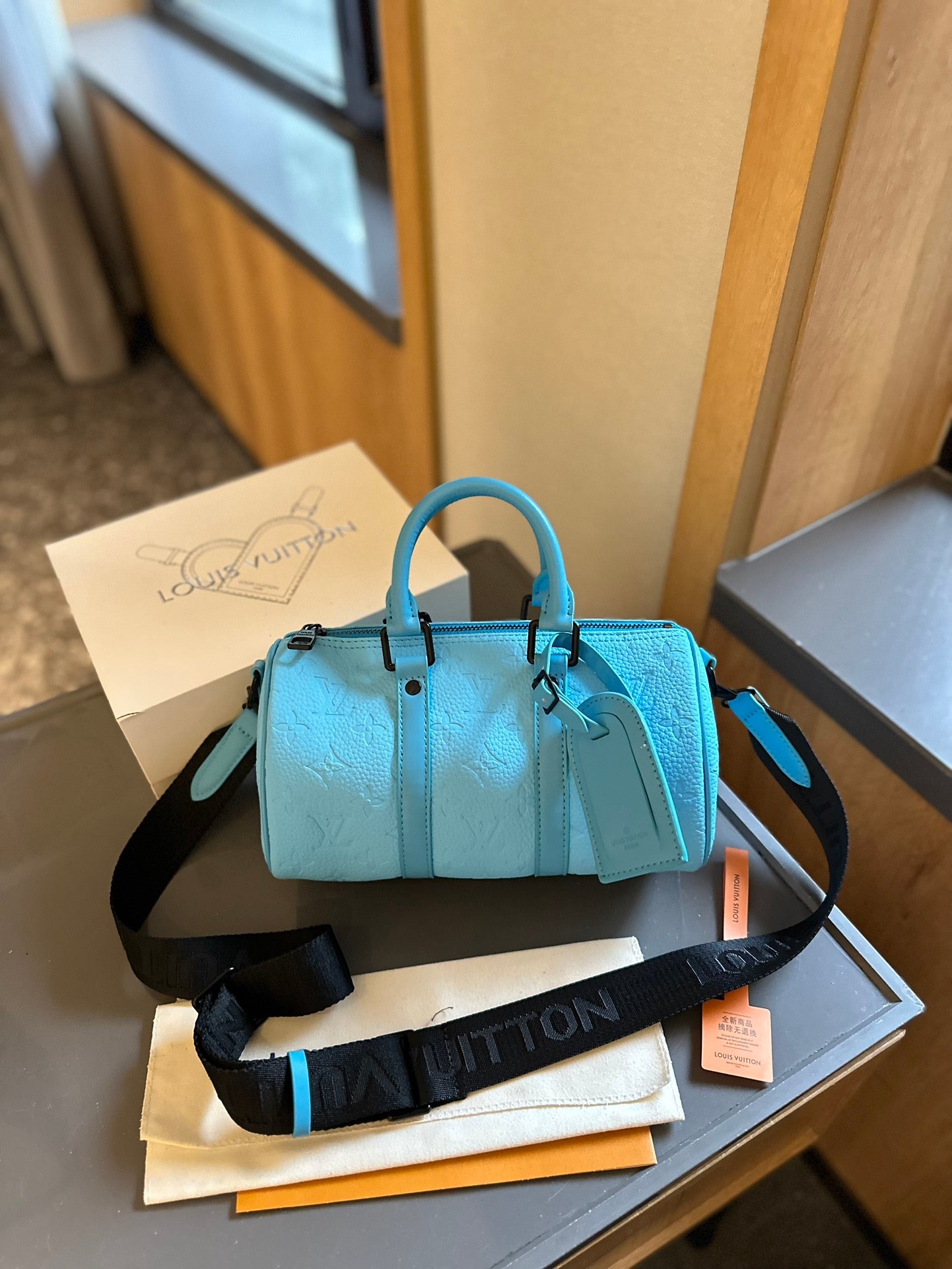 Louis new arrival keepall bag size:25 *12 cm