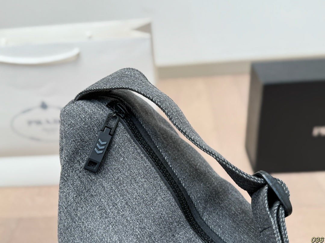 Pra new arrival denim crossbody bag size:50 * 29 cm