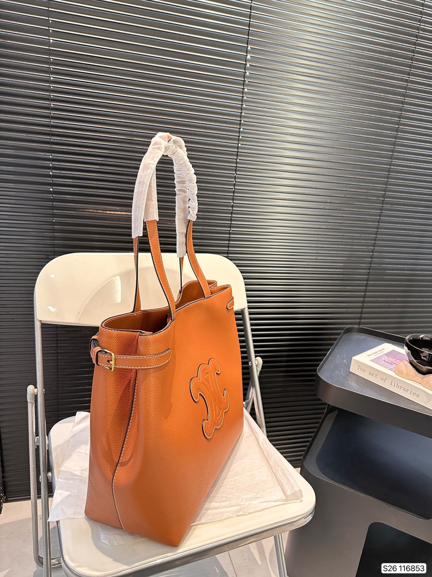 Ce new arrival 2025 tote bag size: 33 * 30 cm