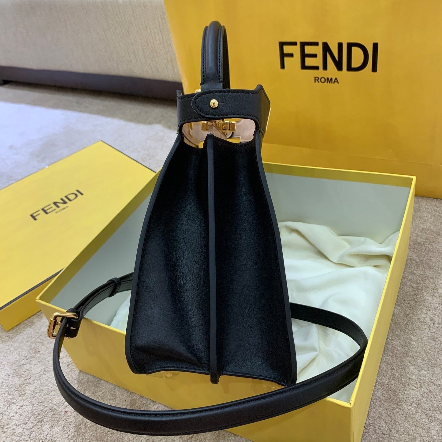 Fd Peekaboo Small iseeu Bag