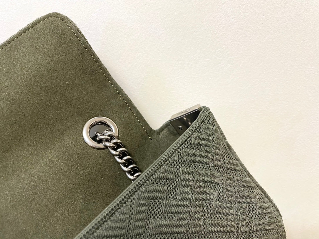 Fd Midi Baguette Chain Bag