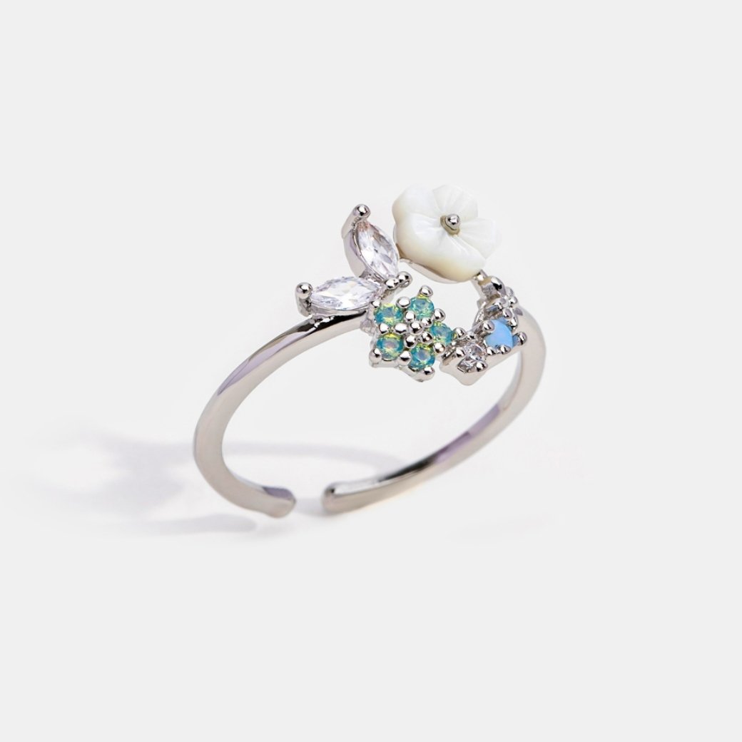 Blooming Silver Flower Ring