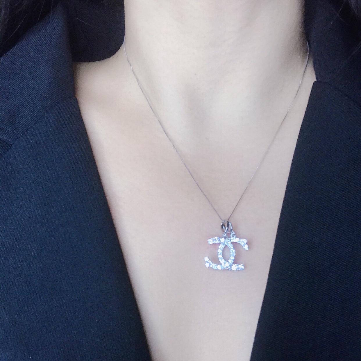Double C necklace with diamond