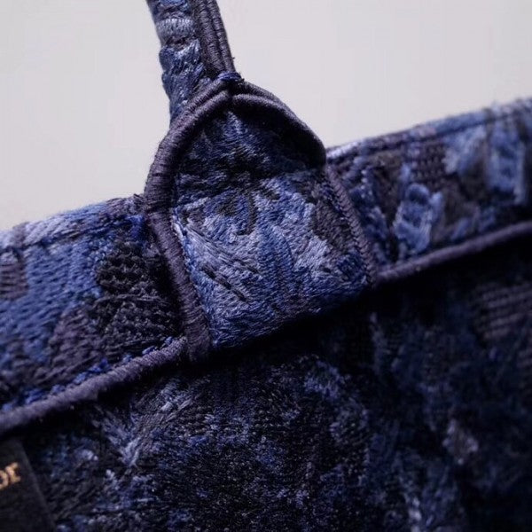 D Book Tote Bag In Blue KaleiDscopic Canvas