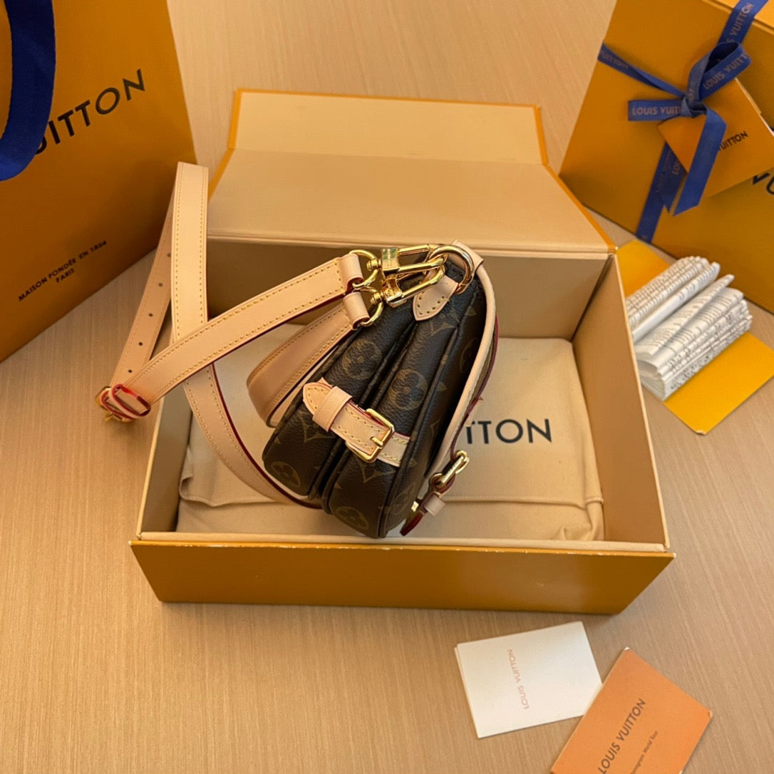 Louis Vuitton Saumur BB Monogram Bag M46740,  20*16*7CM