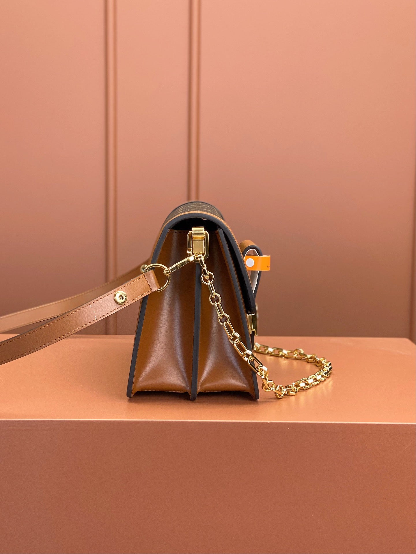 Louis Vuitton Dauphine Crossbody Bag M45958, 25x17x10.5cm