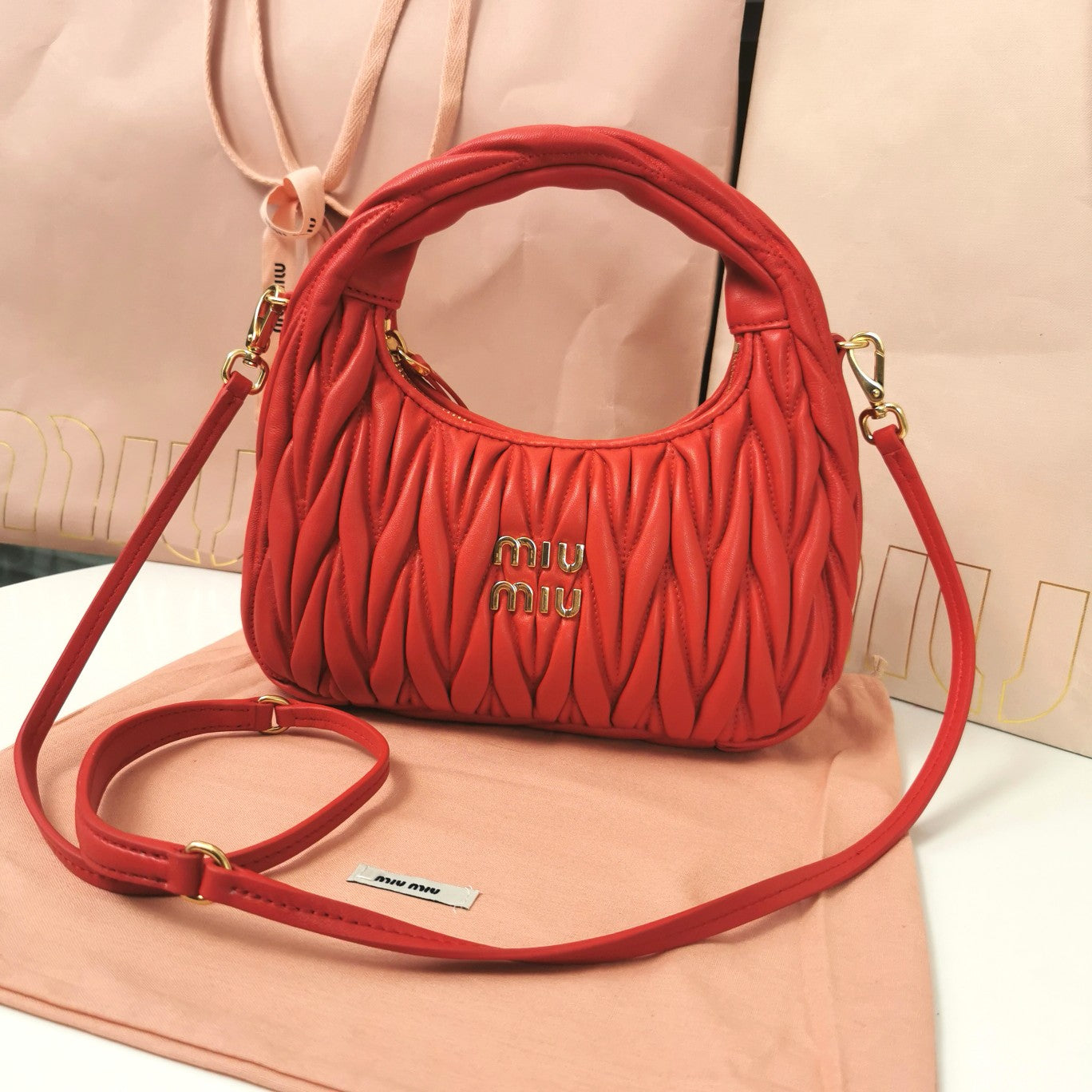 MiuMiu Wander Matelasse Handbag Purse 5BC125 Red, 20 X 17 X 6 CM
