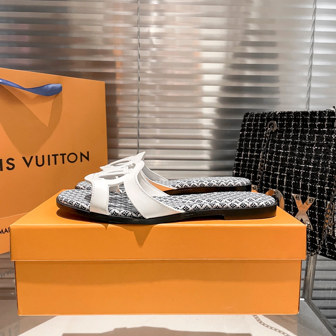 Cutout Letter Printed Slippers