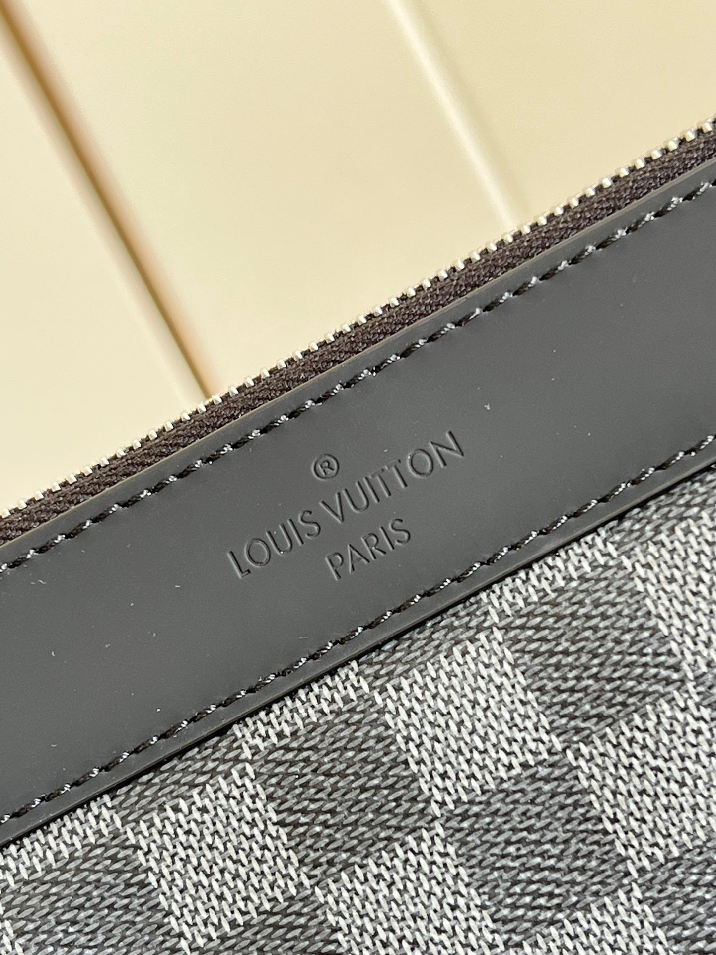 Louis Vuitton Classic Print Bag M62291, 34 x 25 x 2 CM