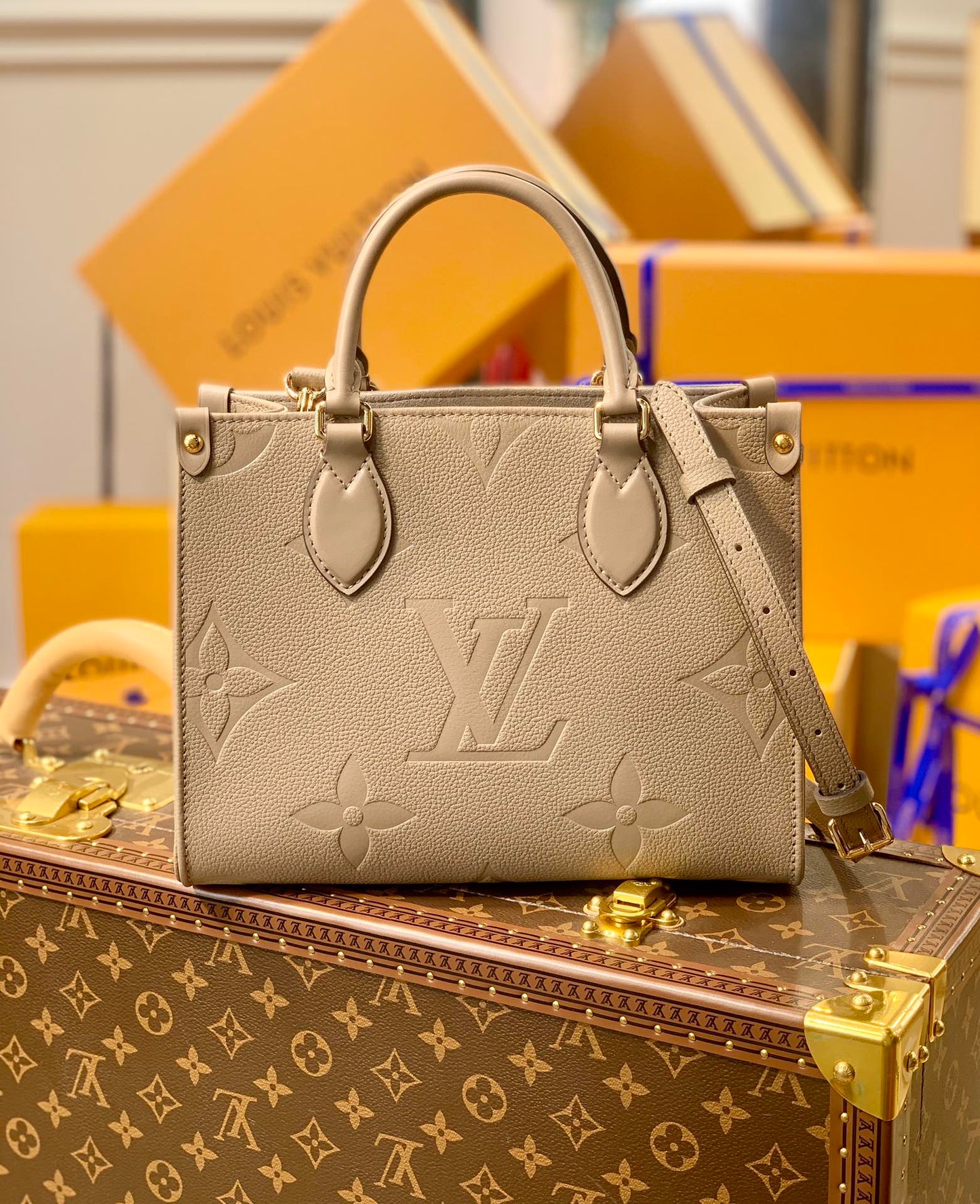 Louis Vuitton On The Go 25 см M45660