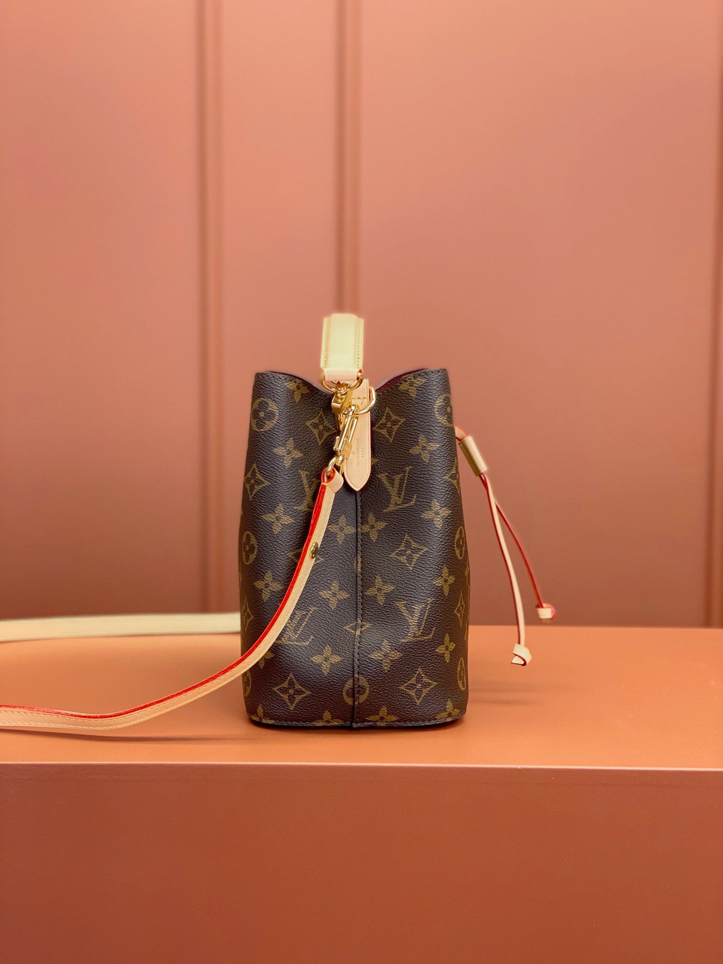 Louis Vuitton NÉONOÉ BB 20x20x13cm