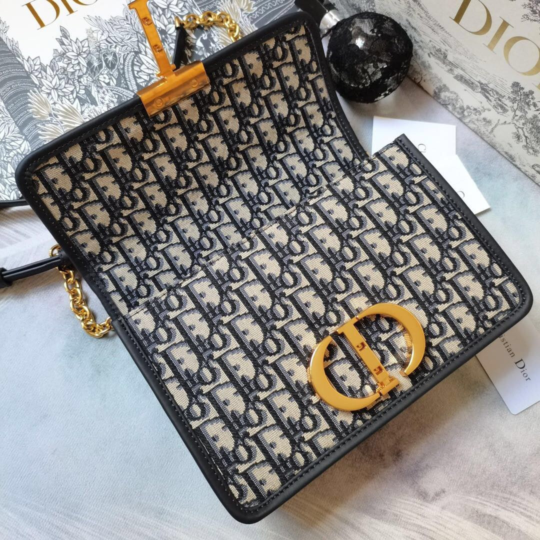 Dior Oblique 30 Montaigne HZ579208 Crossbody Bag, 25 x 16.6 x 8 CM