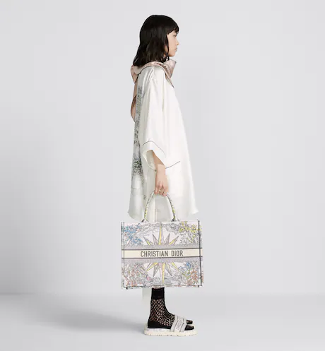 LARGE D BOOK TOTE White Multicolor R��ve d'Infini Embroidery (42 x 35 x 18.5 cm)