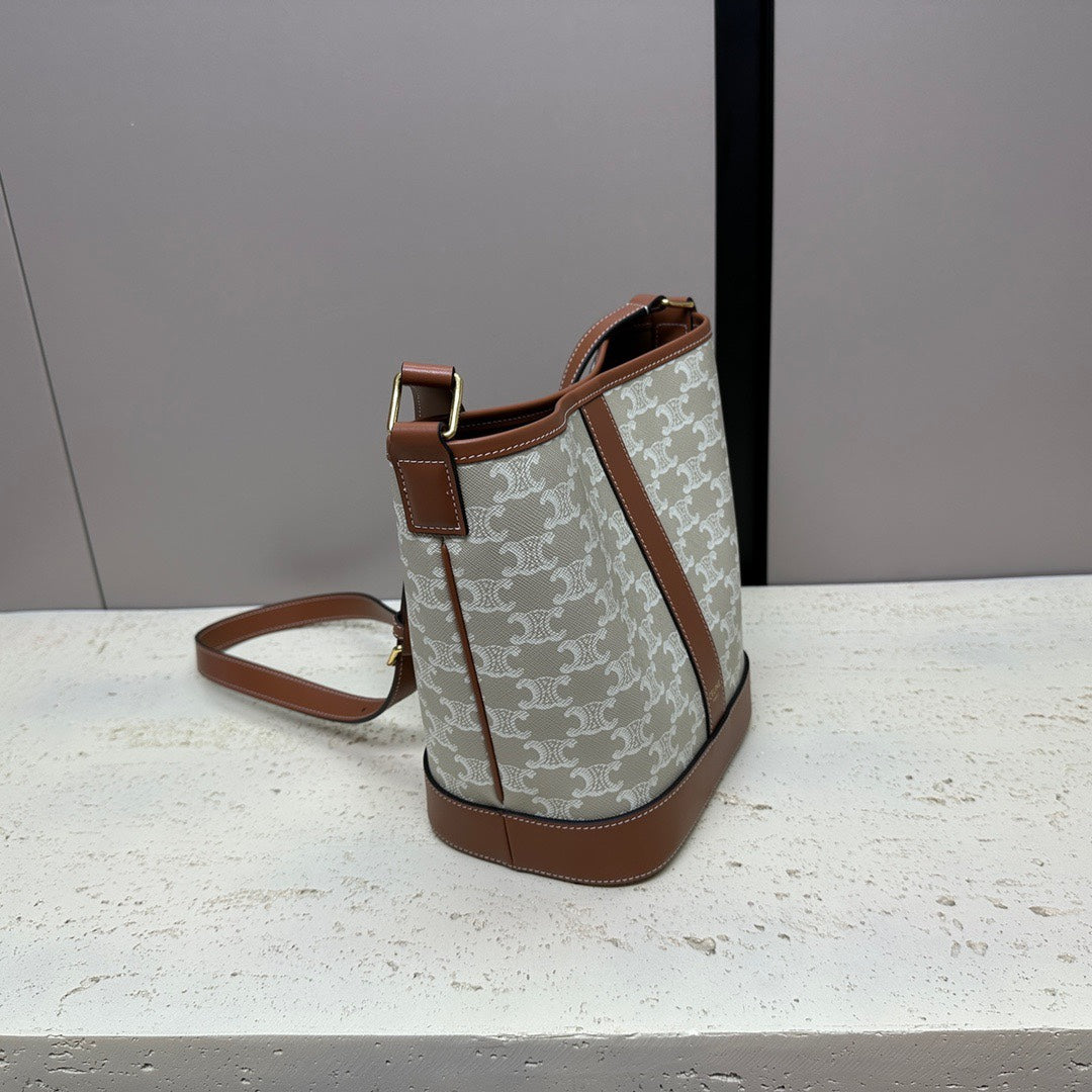 Celine CanvasTriomphe Totebag, 18 X 22 X 13CM