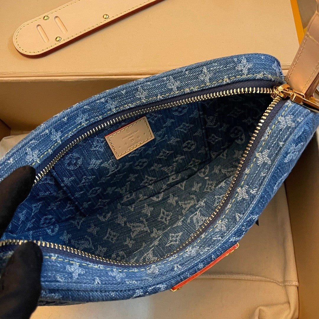 Louis Vuitton Croissant Monogram Denim Bag M46856, 25*15*5CM