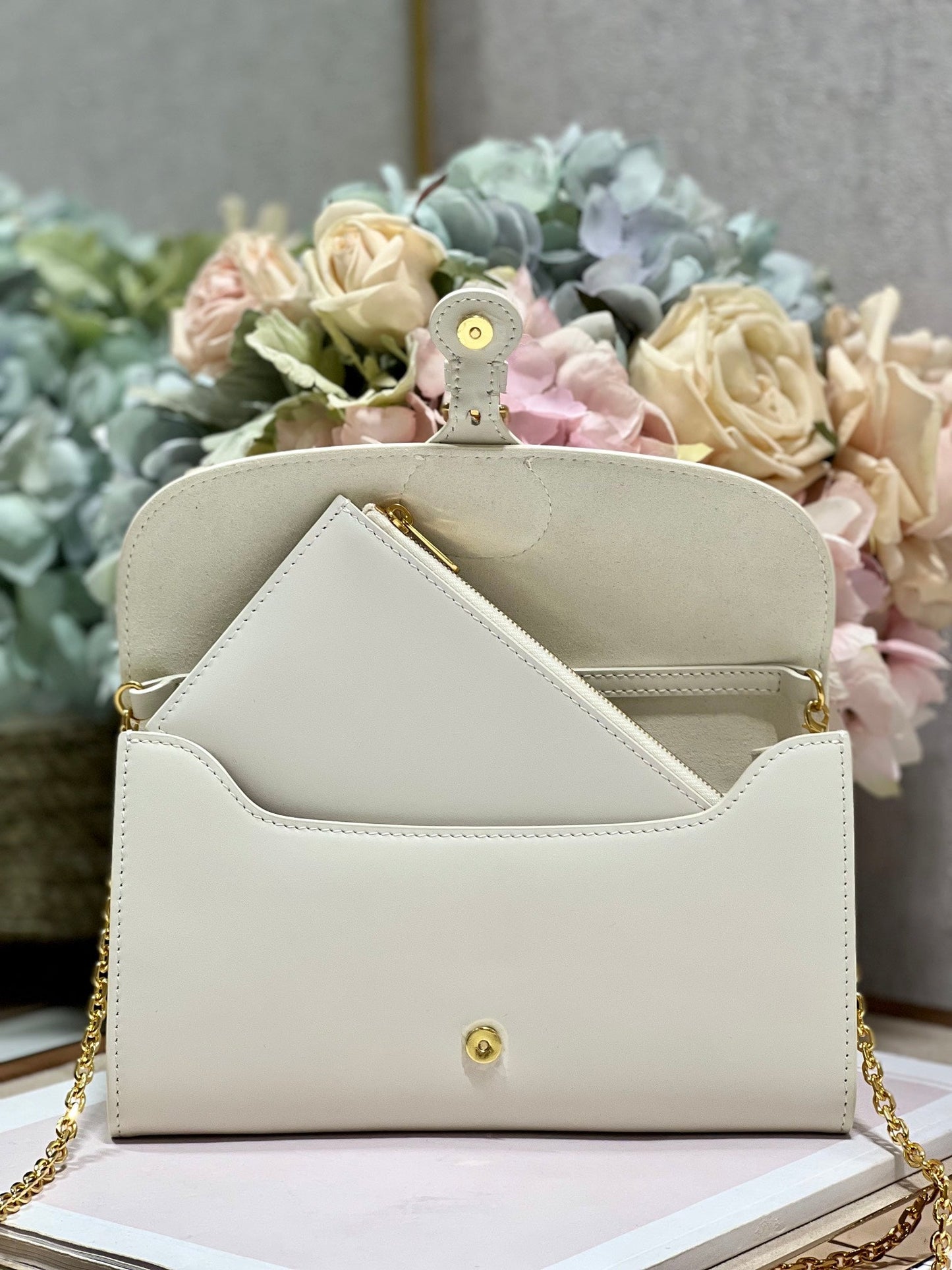 Dior Bobby Wallet on Chain East West White - 21.5¡Á12¡Á4cm
