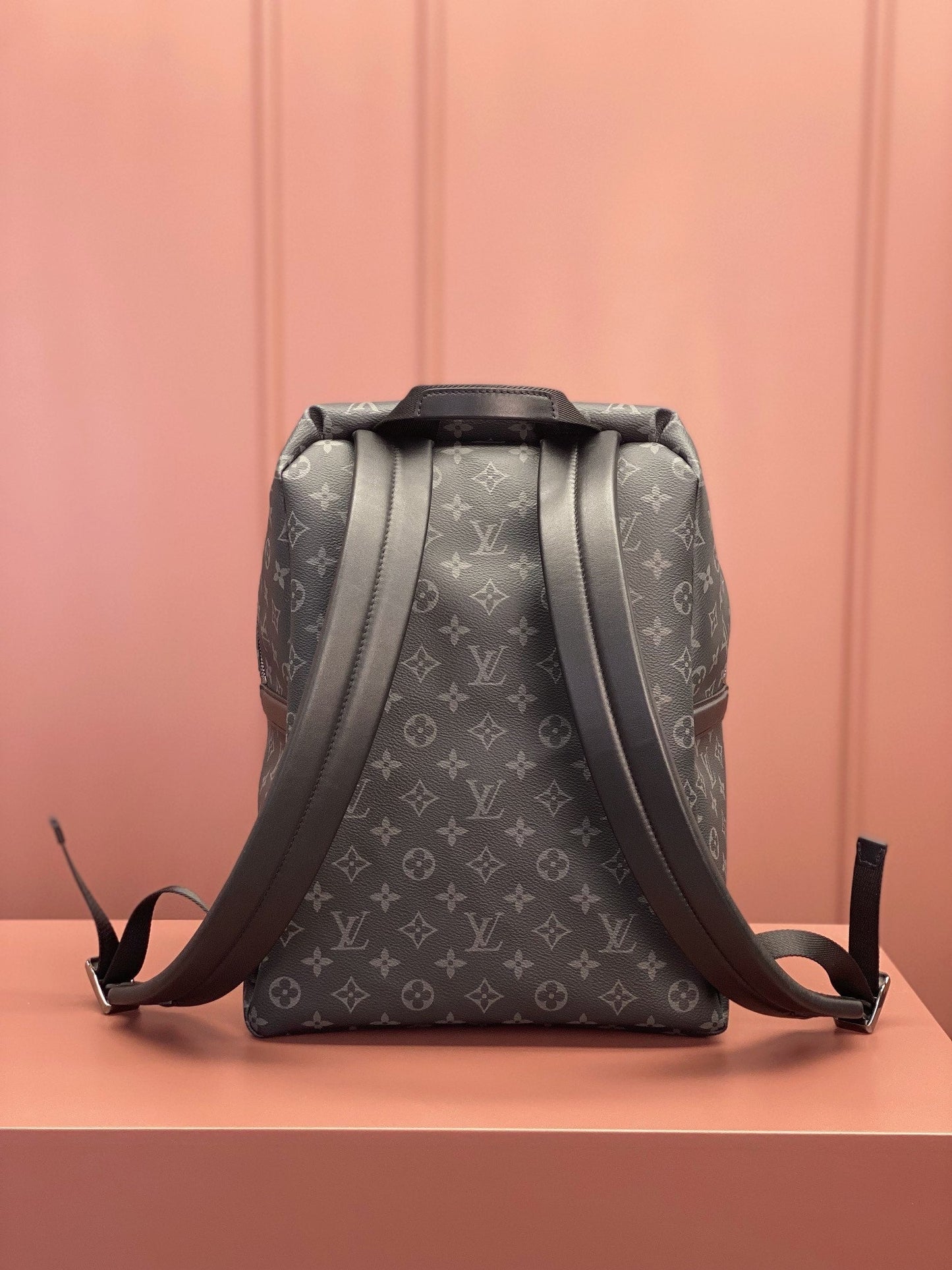 Louis Vuitton M43186 LV DISCOVERY BACKPACK Bag 30x40x20cm