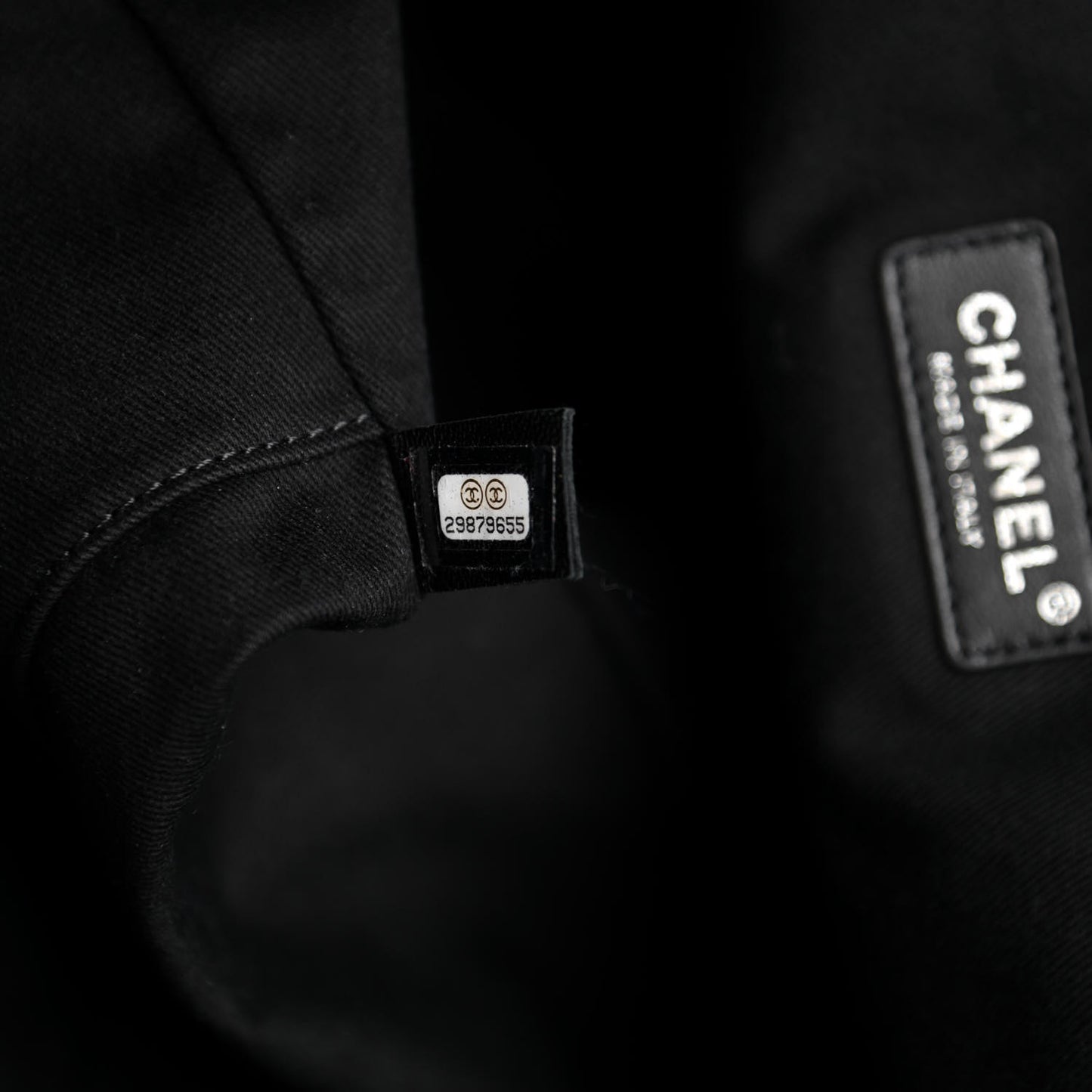 cc Canvas Pearl Medium Deauville Tote Black