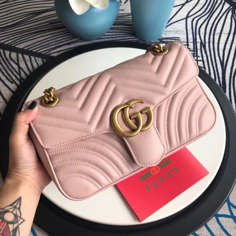 Gucci Marmont matelass¨¦ shoulder bag in Pink
