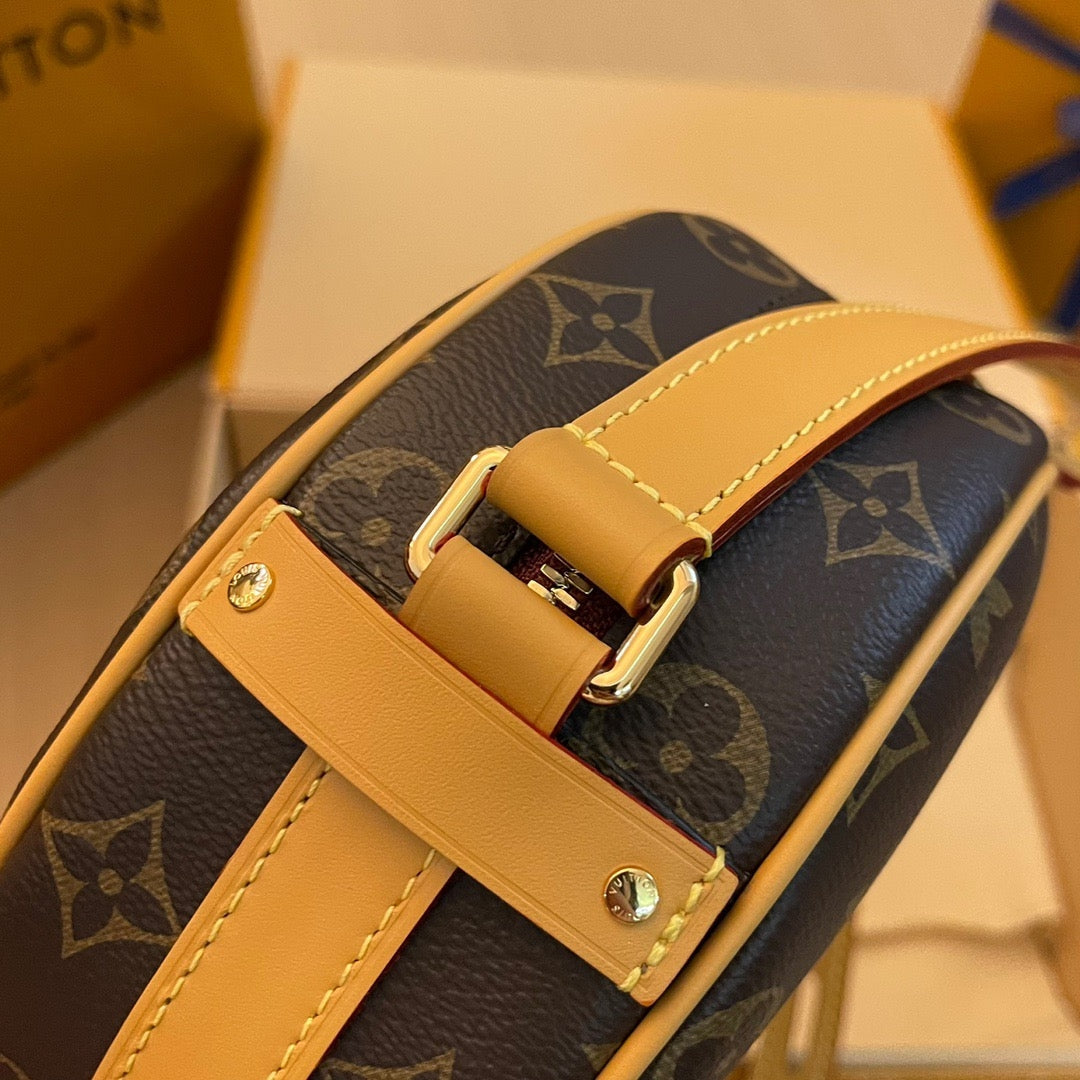 Louis Vuitton Boite Chapeau Souple Bag 17x18x7cm