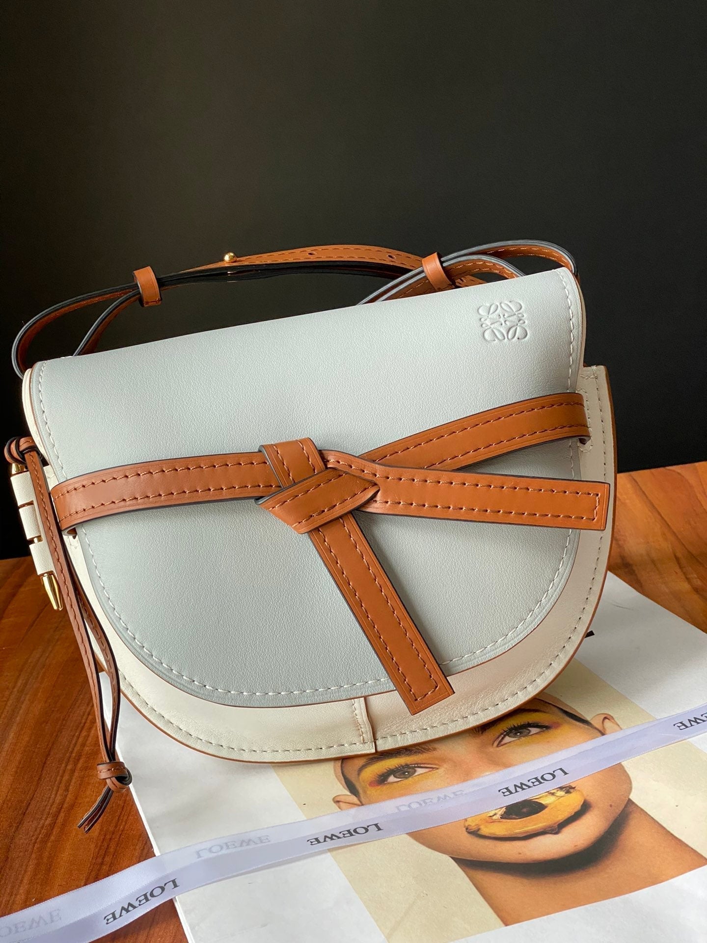 LOEWE Gate Crossbody Bag White, 20*19*11.5cm