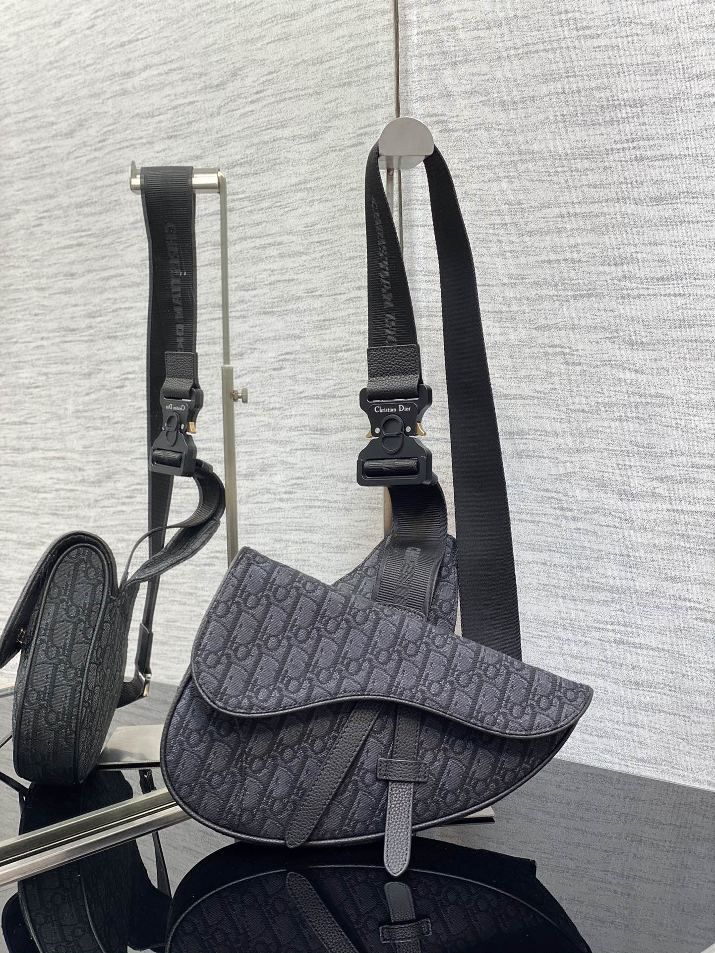 Dior Saddle Crossbody Bag Black 26x19x4.5cm