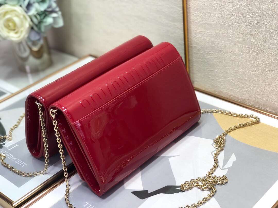 D 30 Montaigne Wallet On Chain In Red Patent Calfskin