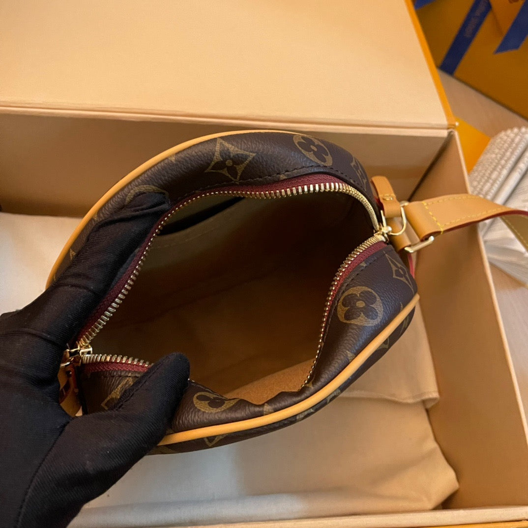 Louis Vuitton Boite Chapeau Souple Bag 17x18x7cm