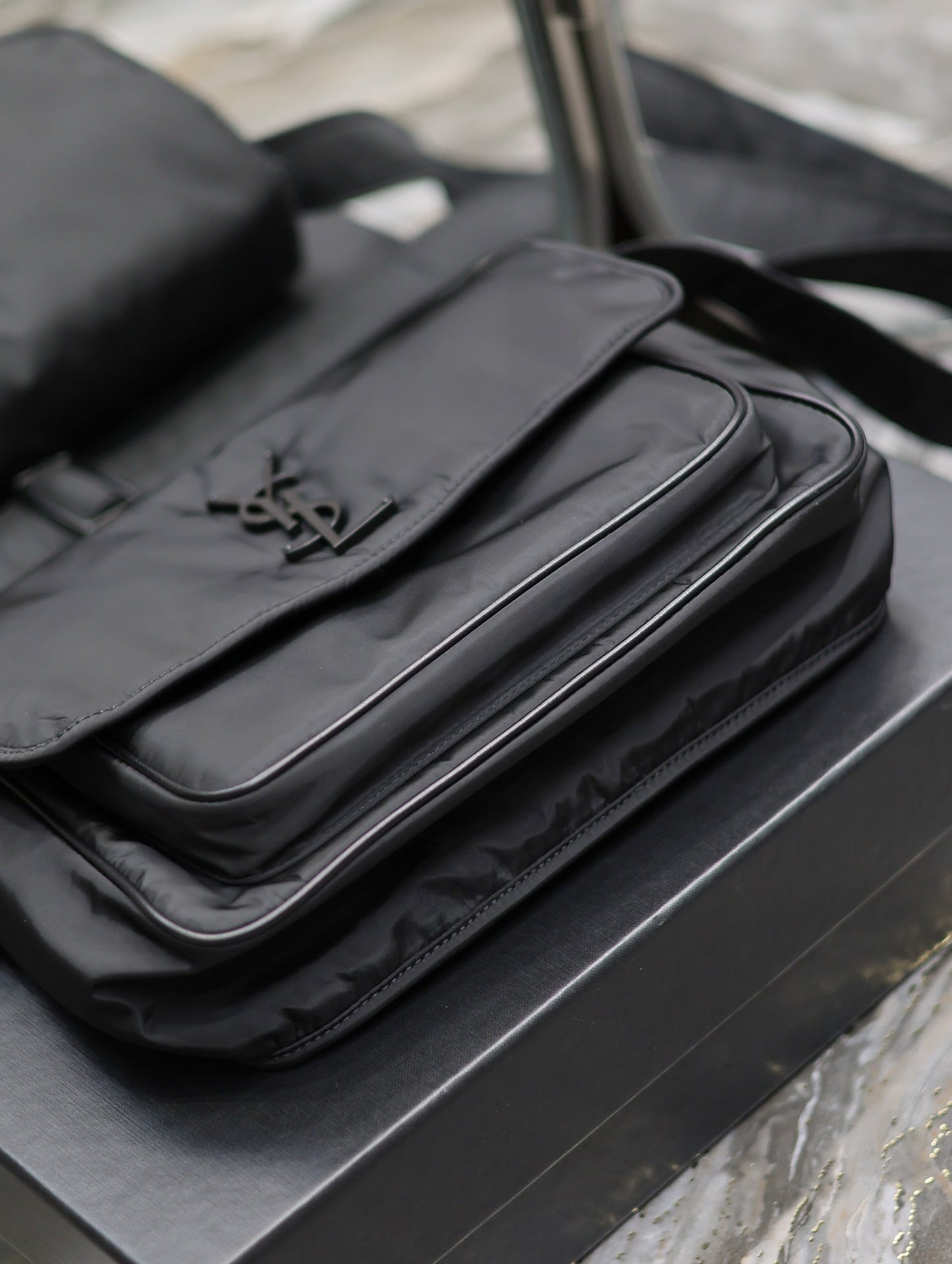 Saint Laurent Niki Camera Shoulder Bag 28×20×8.5cm