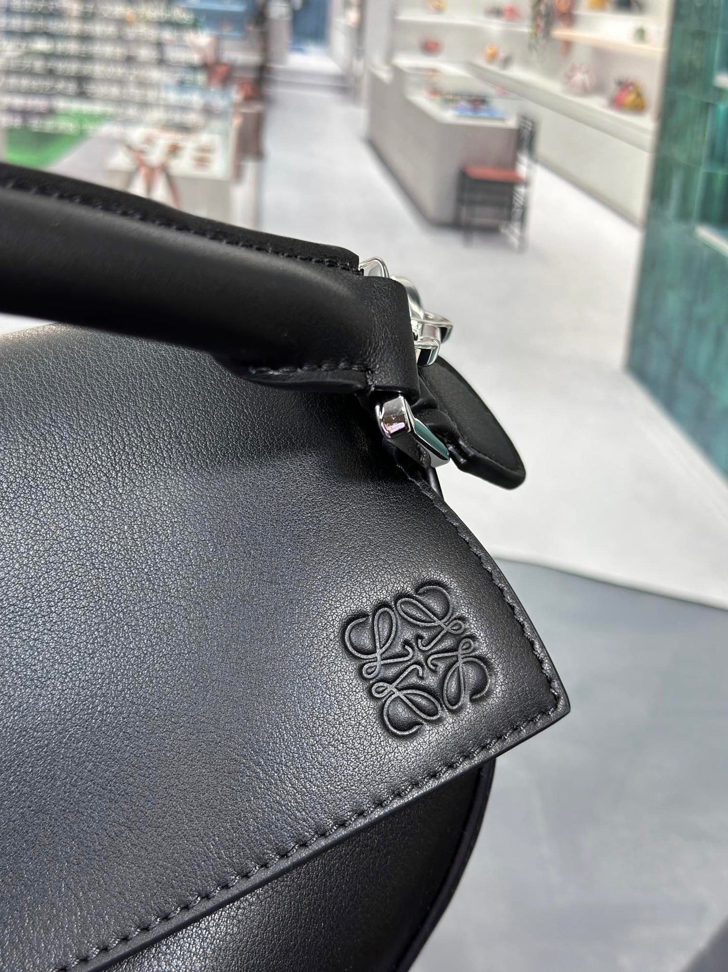 LOEWE Jonathan Anderson Puzzle Edge Crossbody Bag Black, 24*10.5*16cm