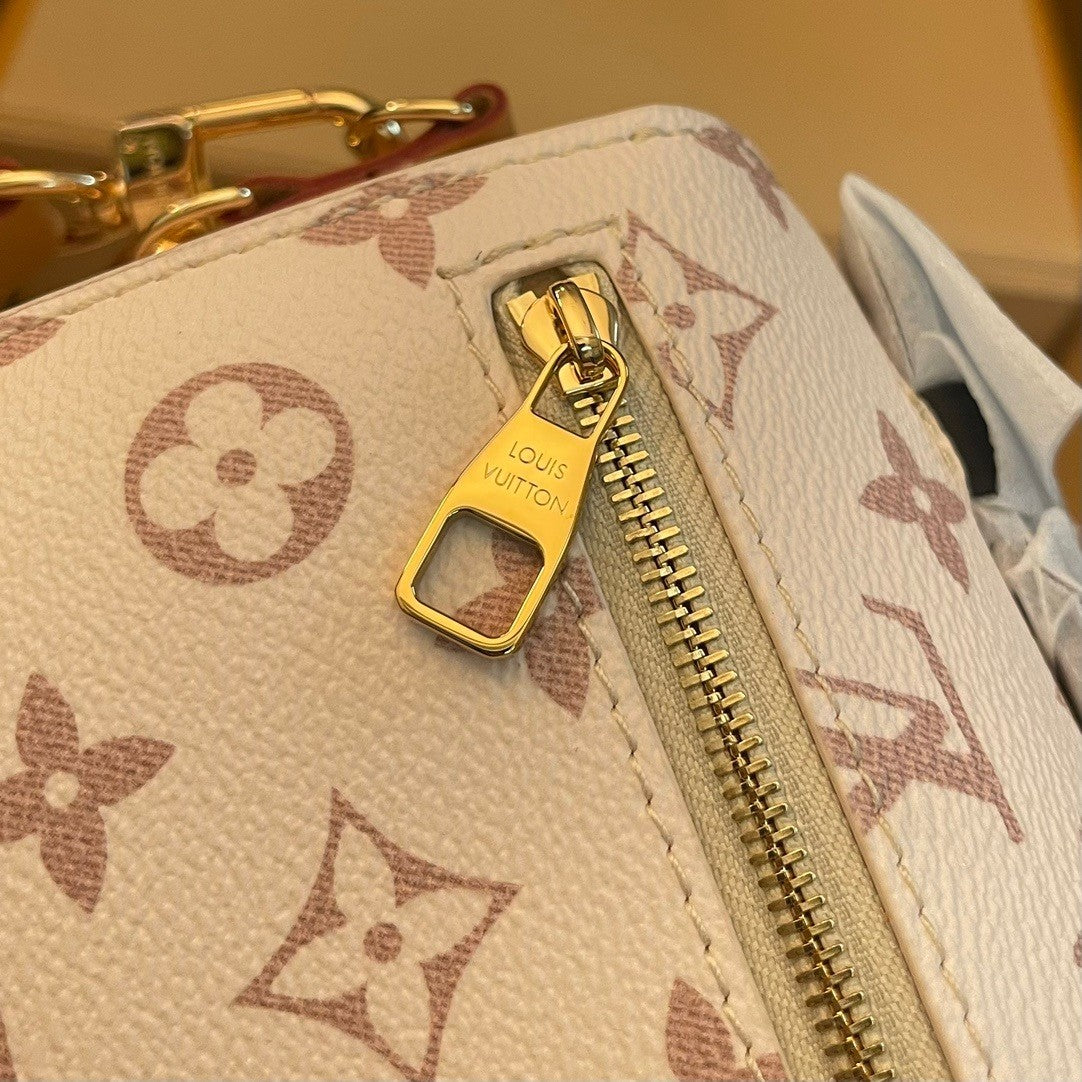 Louis Vuitton LV M46914 POCHETTE MÉTIS EAST WEST Bag 21.5x13.5x6cm