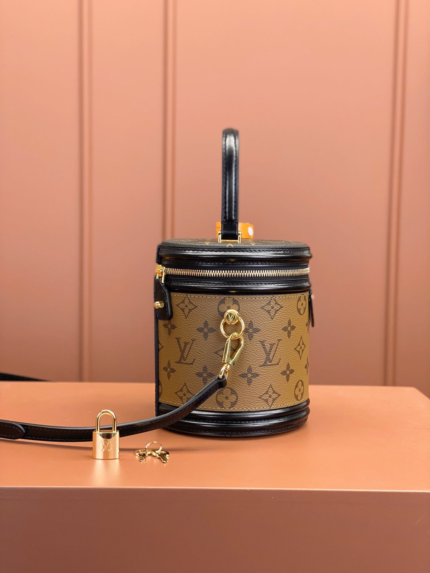 Louis Vuitton Cannes Bag M43986, 15x17x15cm