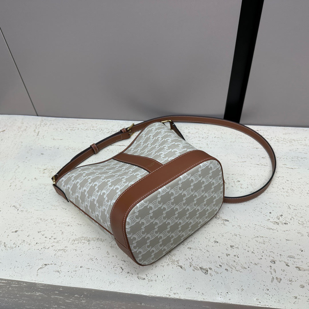 Celine CanvasTriomphe Totebag, 18 X 22 X 13CM