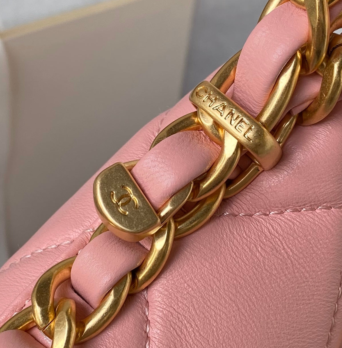Chanel 23kHobo Bag 23x23x6cm pink