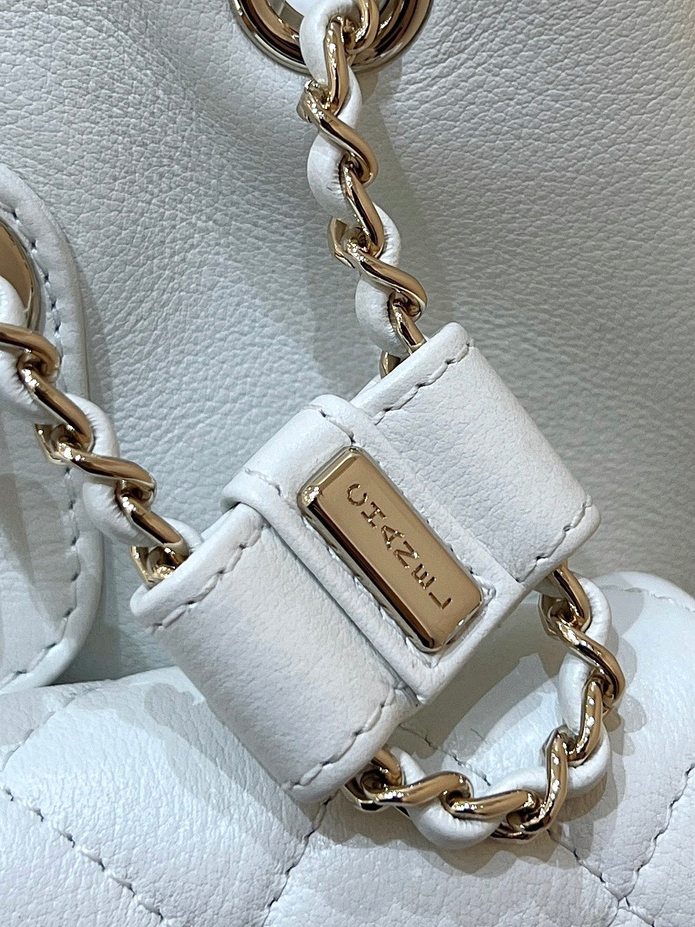 Chanel 22A Duma Backpack Bag 18.5x18x12cm white