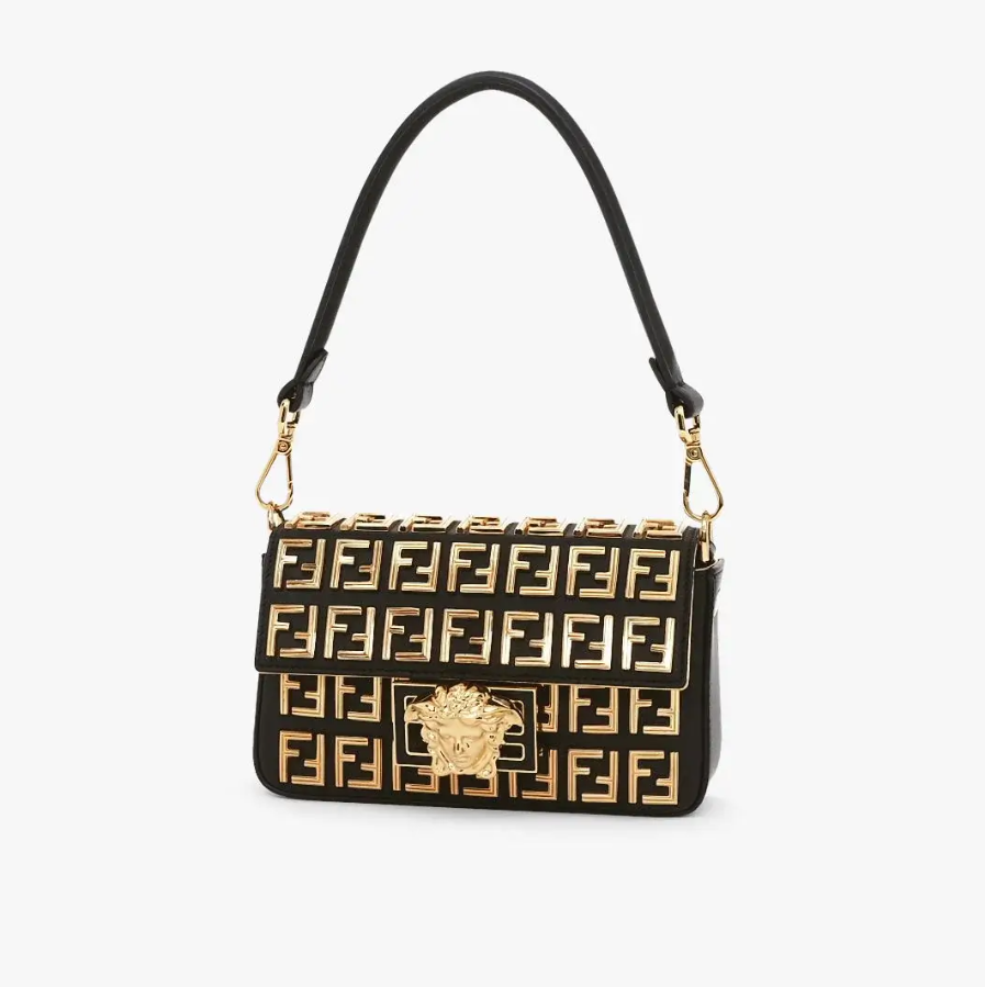 Brooch mini baguette �C Fendace Black leather bag with gold FF motif